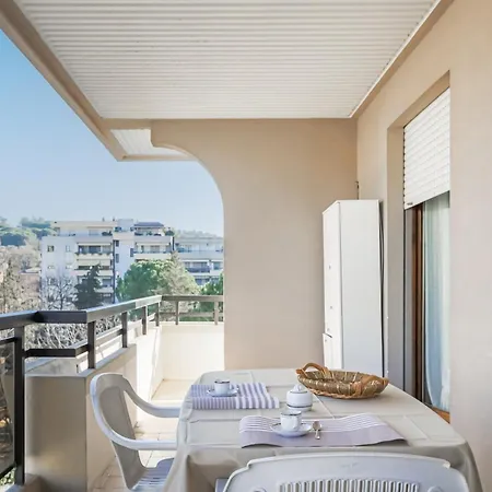 Comfortable With Parking & Terrace *